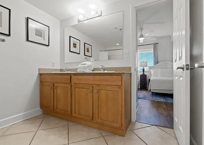 Sanibel Unit 405 Holiday home Gulf Shores